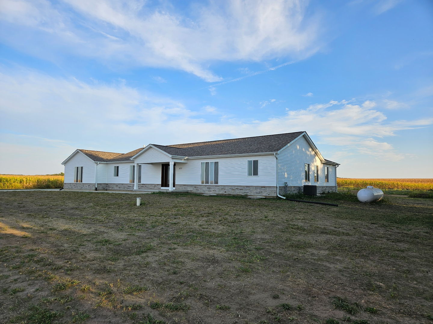 34769 Zilm Road Wilmington, IL 60481 - Photo 6 of 30 a house view with a garden space