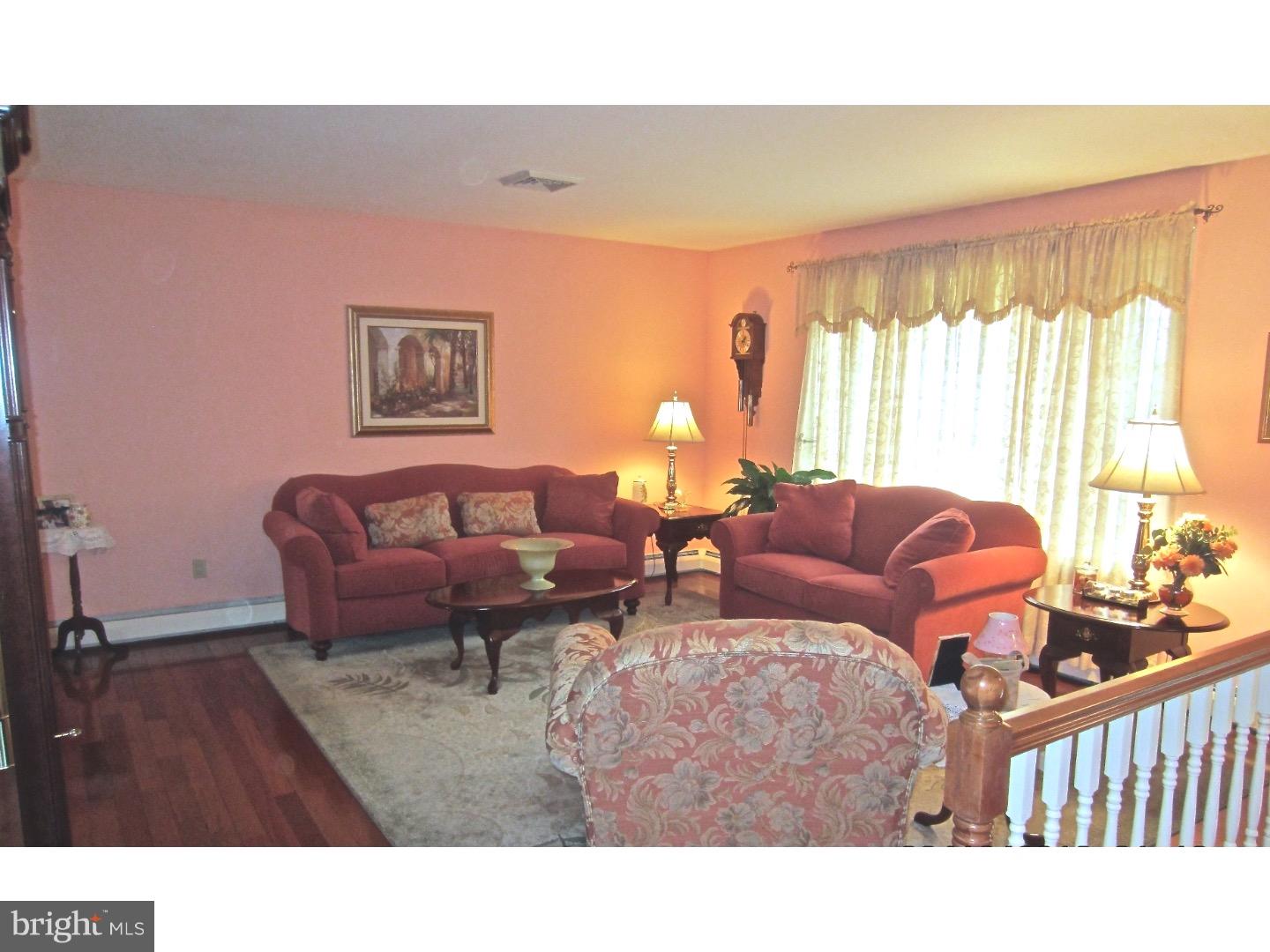 25 Concord Road Garnet Valley, PA 19060 - Photo 3 of 25 Living Room