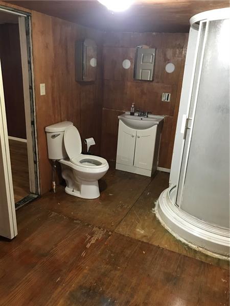 481 Sugar Run Road Shelocta, PA 15774 - Photo 10 of 16 Full Bathroom