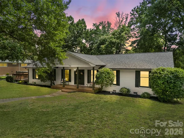 $419,999 | 224 Sturbridge Drive, Charlotte, NC 28214