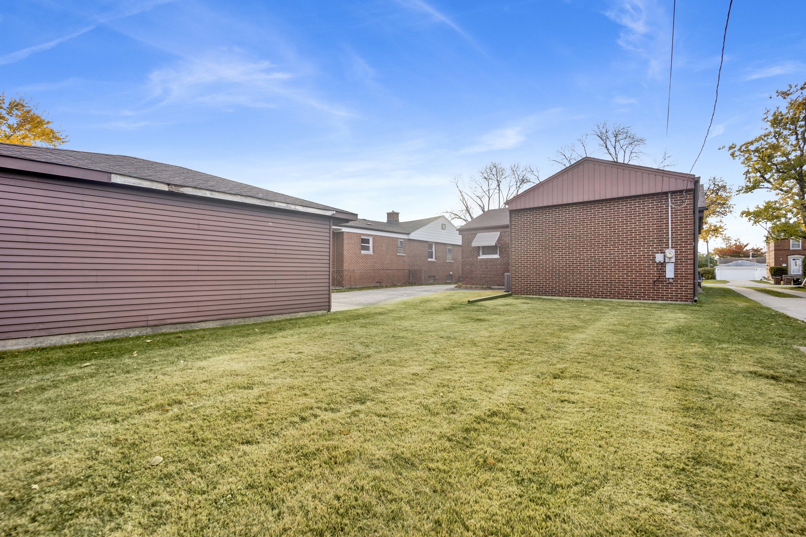 2223 South 7th Avenue North Riverside, IL 60546 - Photo 19 of 20 a backyard of a house