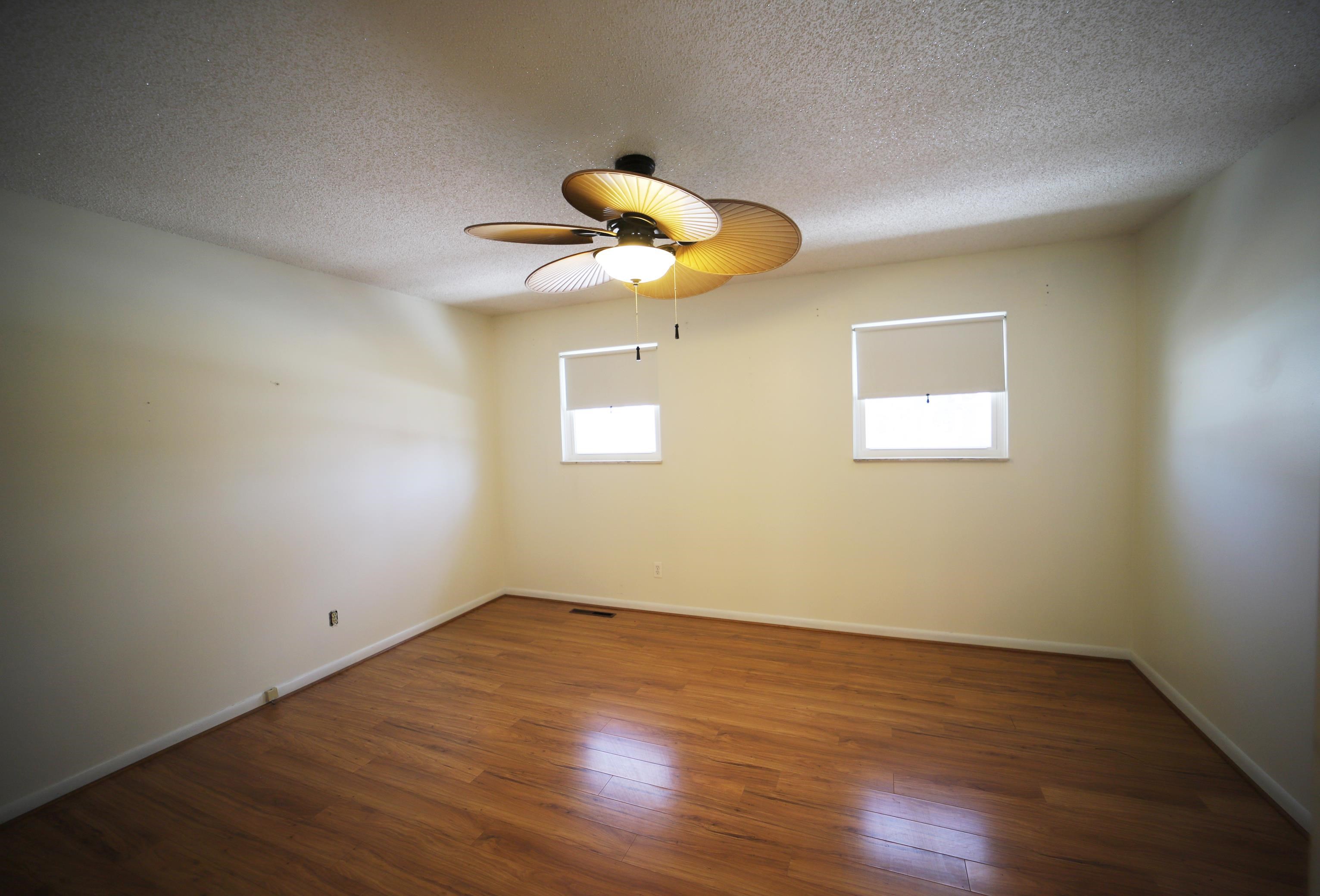 508 Chamberlain Street Flushing, MI 48433 - Photo 16 of 28 50103440-15.JPG