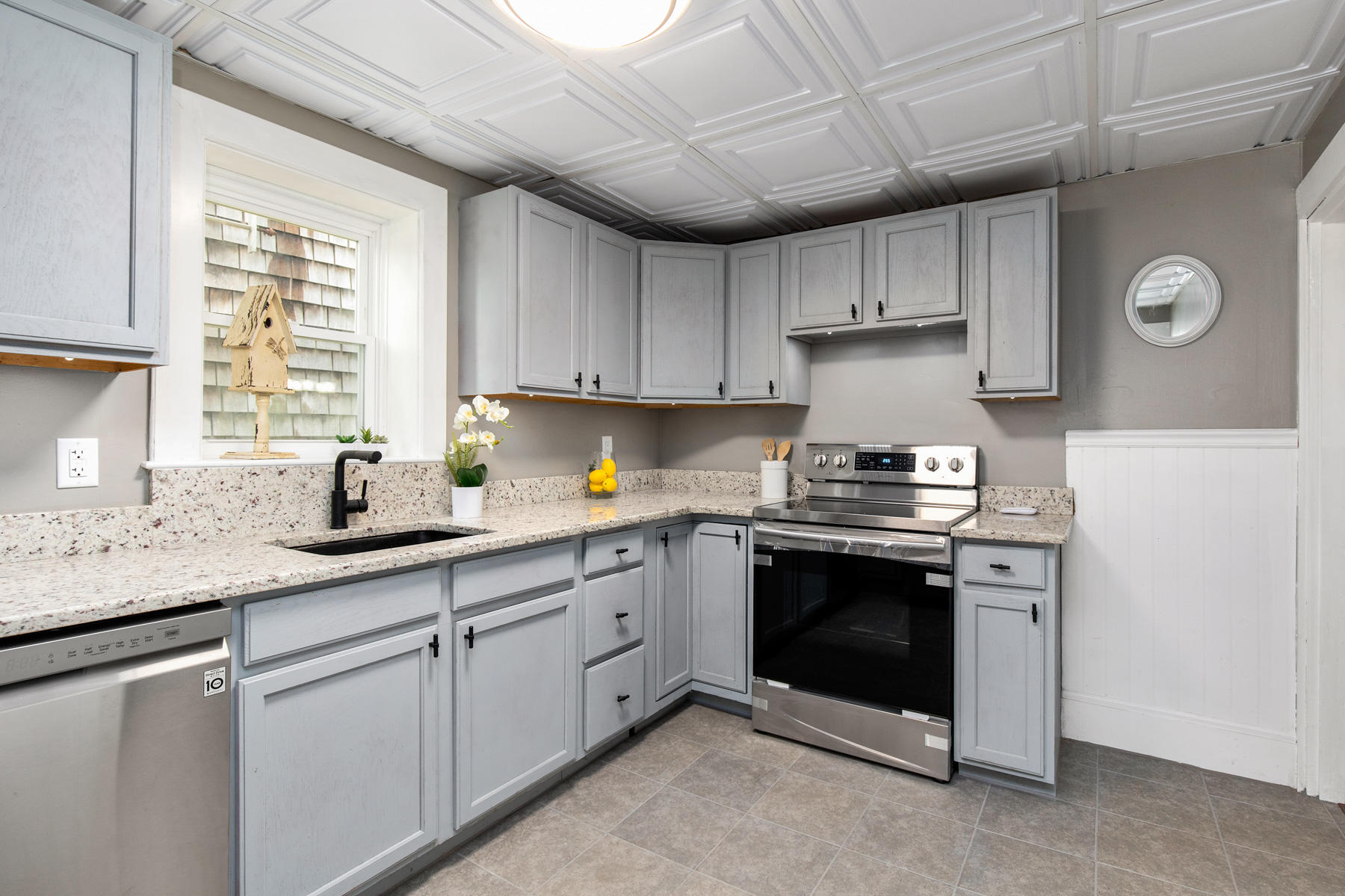 18 Pleasant Street Springvale, ME 04083 - Photo 19 of 34 Secoast-Re-Photos-9