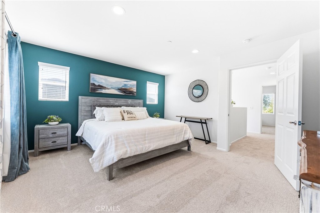 205 Windsor Grey Way Fallbrook, CA 92028 - Photo 18 of 43 Primary Bedroom