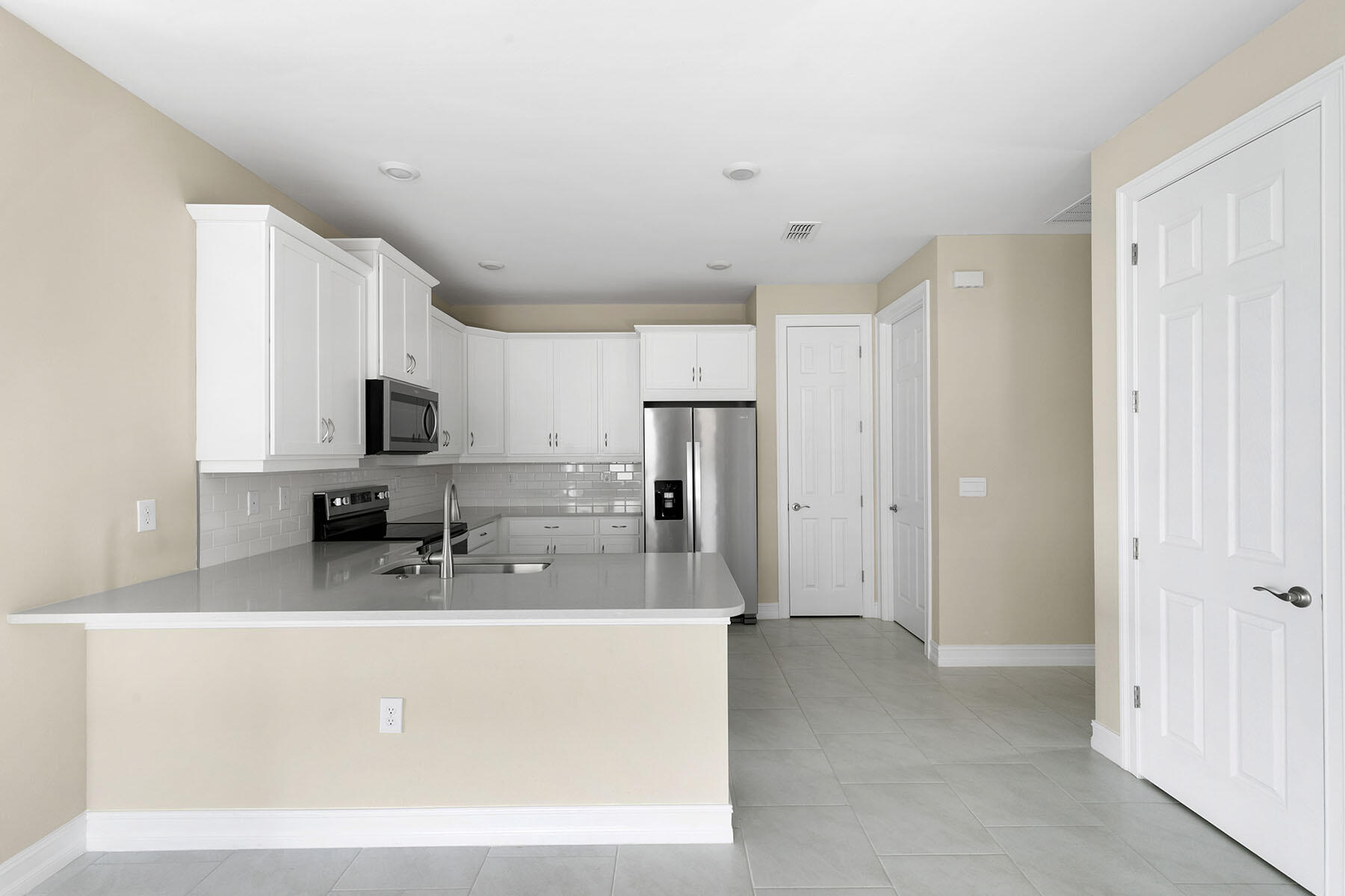1173 Enbrook Loop Naples, FL 34114 - Photo 5 of 23 224031031bb