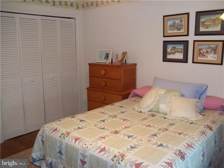 244 Barclay Road Upper Darby, PA 19082 - Photo 11 of 15 Bedroom - Main