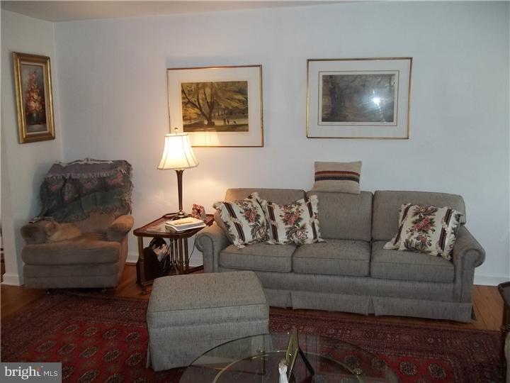 244 Barclay Road Upper Darby, PA 19082 - Photo 4 of 15 Living Room