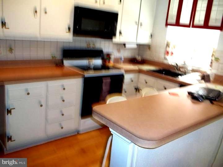 244 Barclay Road Upper Darby, PA 19082 - Photo 7 of 15 Kitchen