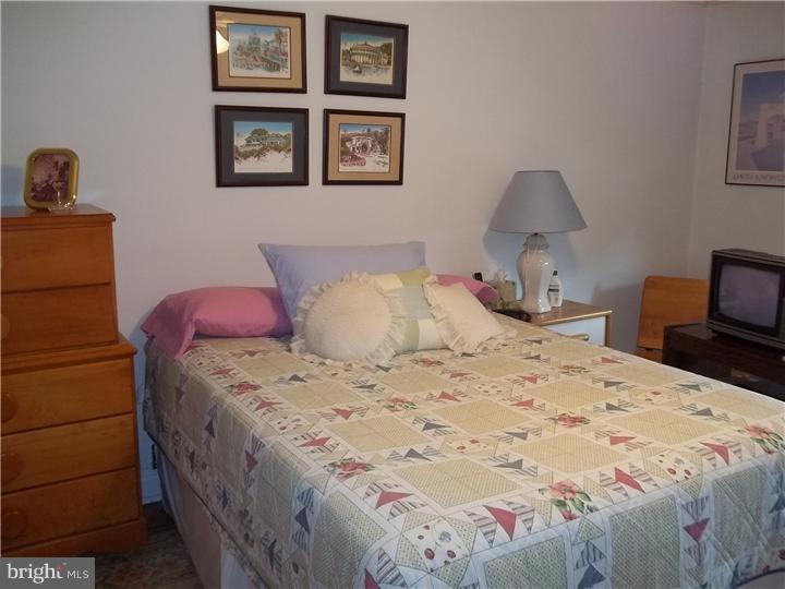 244 Barclay Road Upper Darby, PA 19082 - Photo 10 of 15 Bedroom - Main