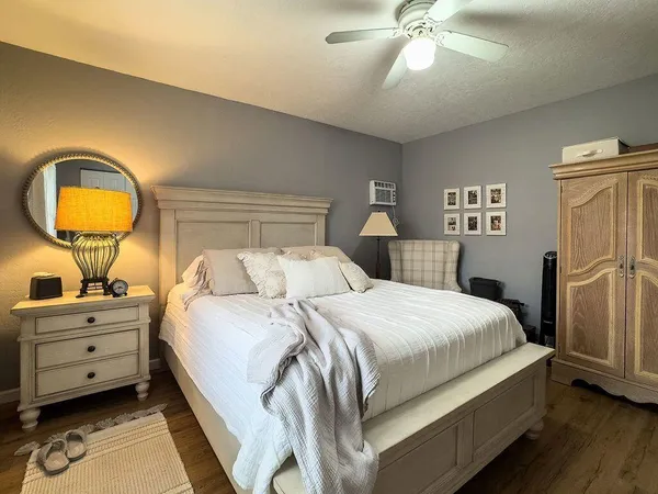 $1,800 | 902 Northeast 34th Street, Unit E, Oakland Park, FL 33334