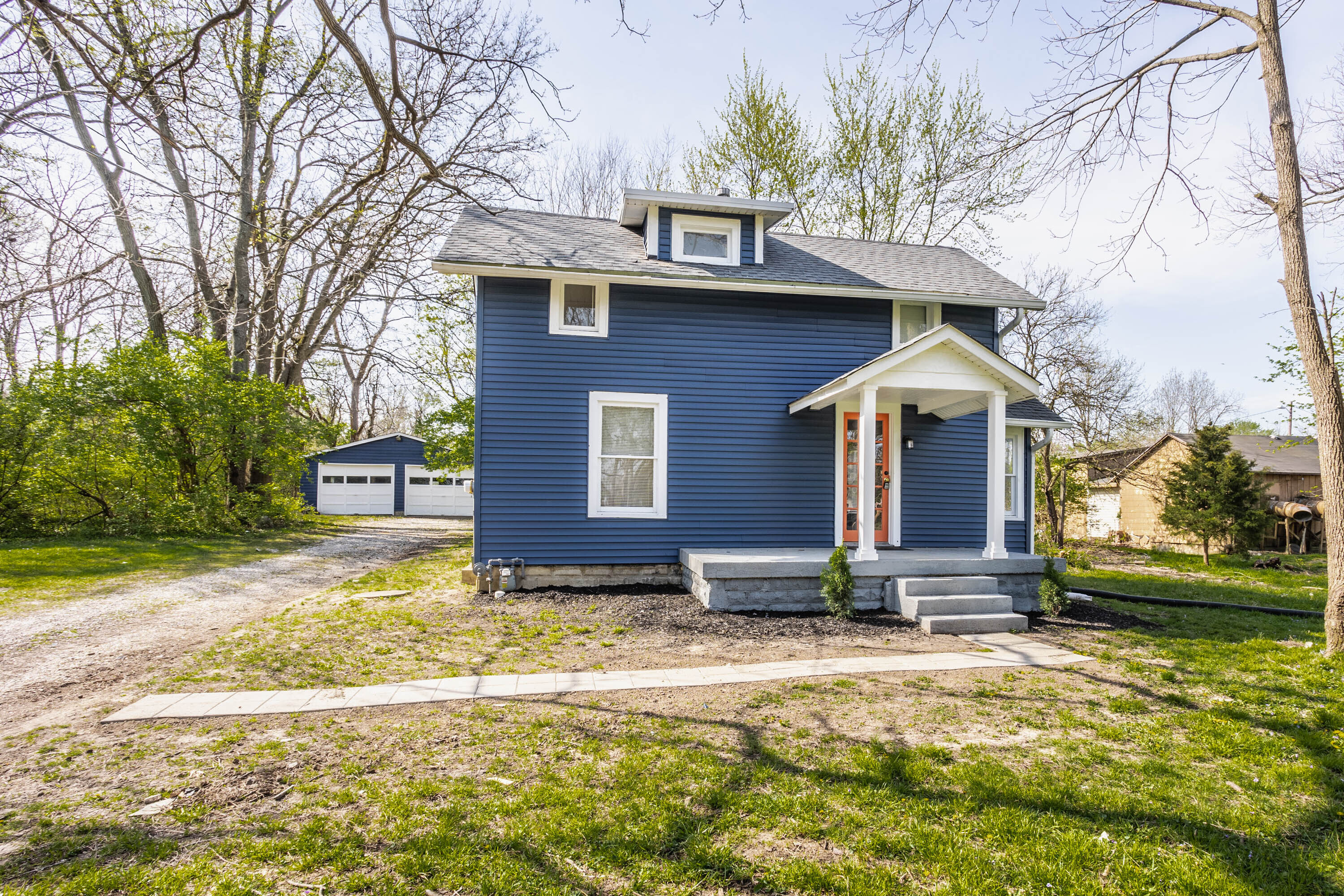 1907 East Thompson Road Indianapolis, IN 46227 - Photo 3 of 33 Gallery Image 3