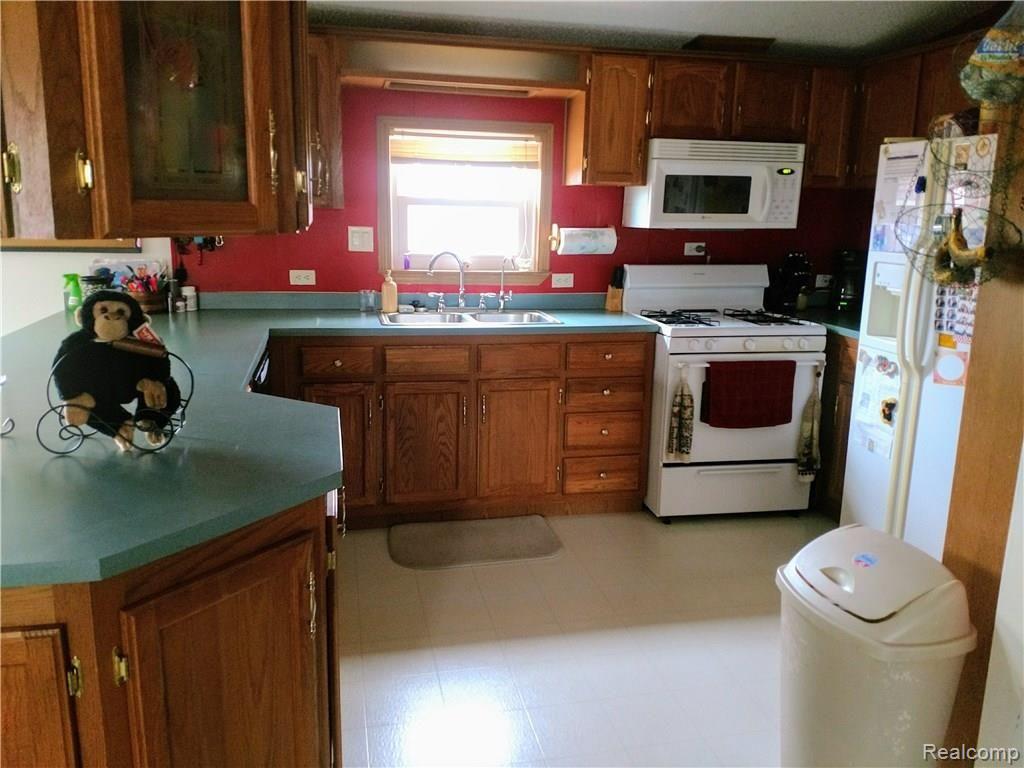 8879 Willits Road Mayville, MI 48744 - Photo 7 of 35 Kitchen 2.jpg