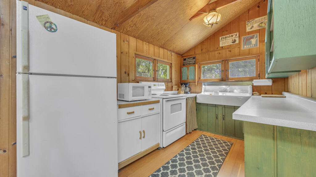 16422 Harpt Lake Road Gibson, WI 54228 - Photo 12 of 28 Kitchen