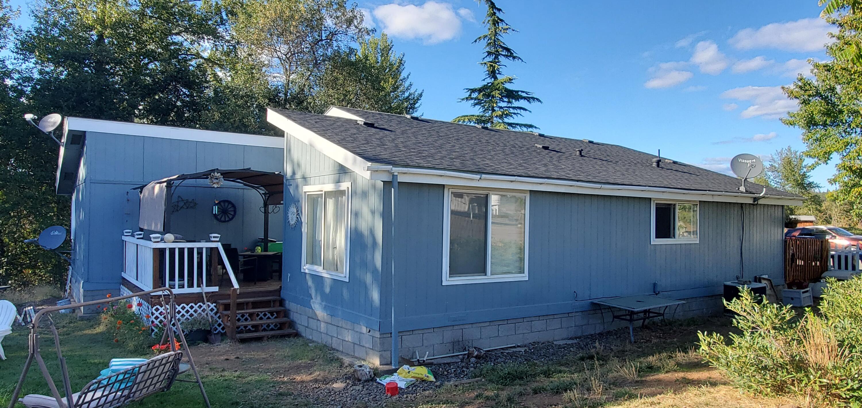 63 Staley Road Eagle Point, OR 97524 - Photo 7 of 11 20220929_170024