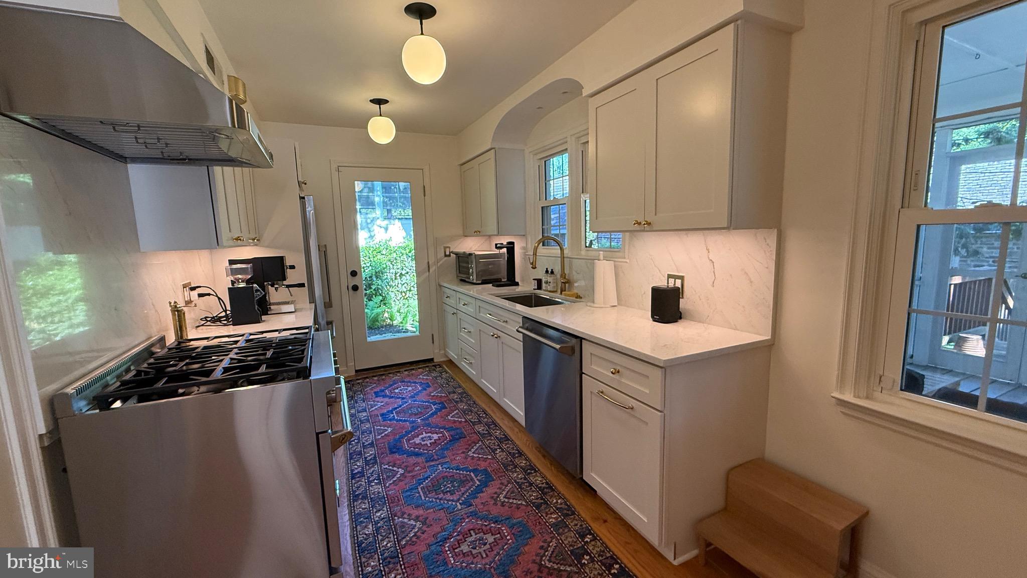 602 Kingston Road Baltimore, MD 21212 - Photo 9 of 26