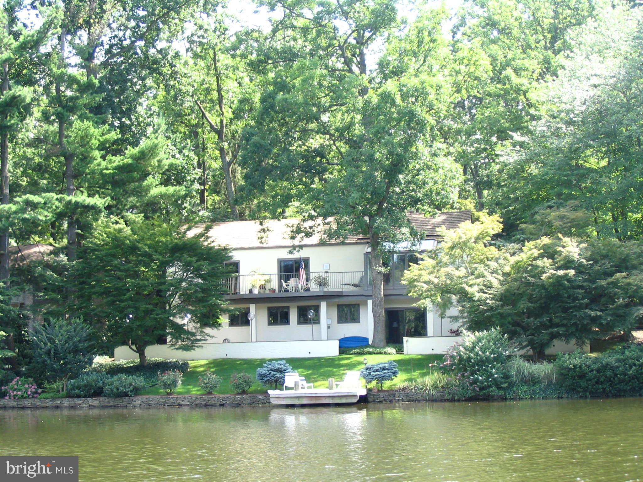 11312 South Shore Road Reston, VA 20190 - Photo 27 of 30 an aerial view of house with yard space and swimming pool