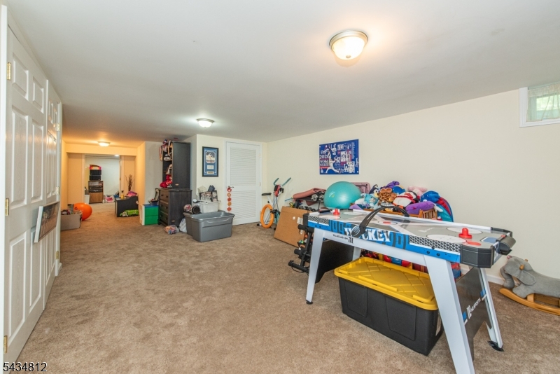 11 Hunters Lane Sparta, NJ 07871 - Photo 19 of 23