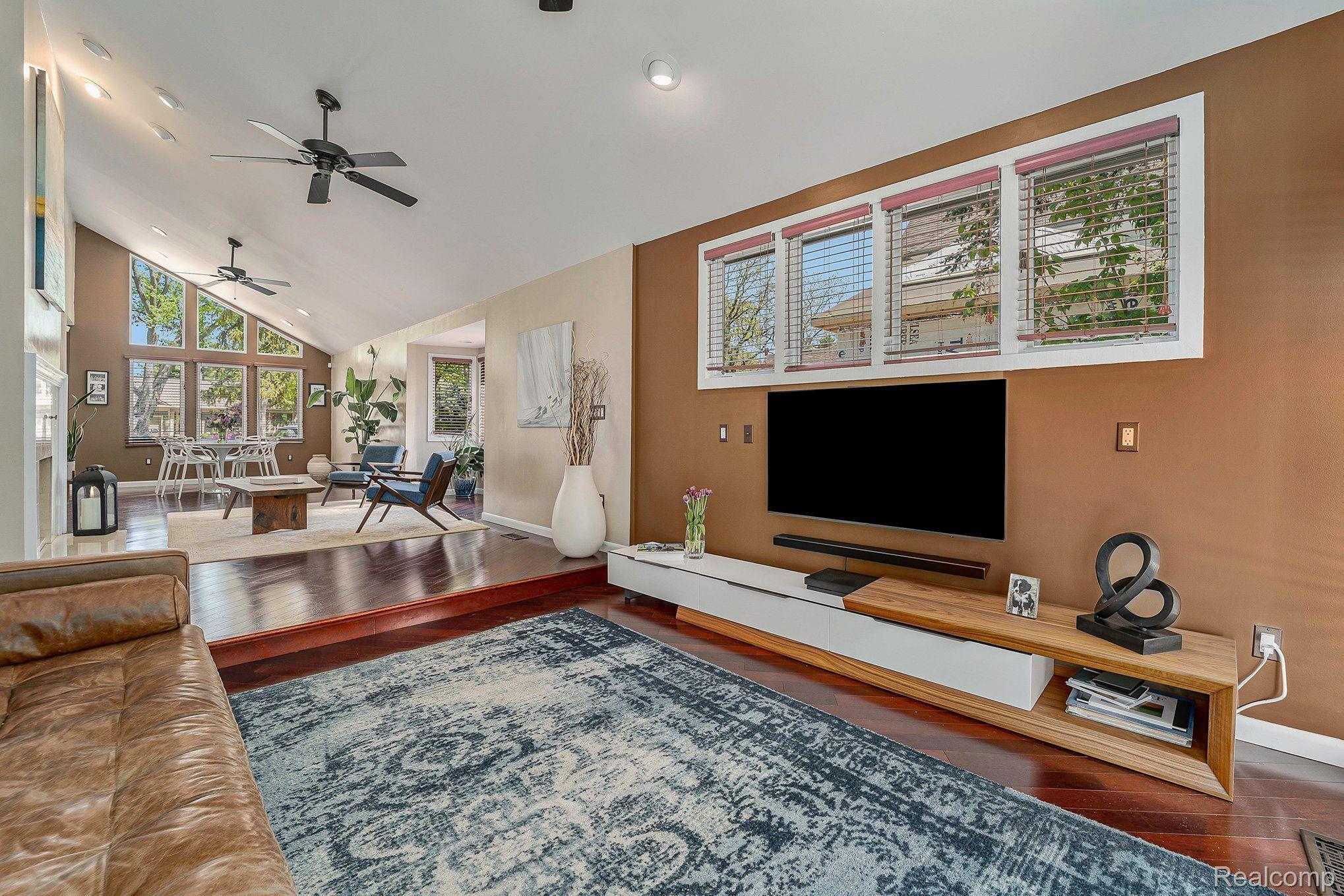 18201 Beverly Road Franklin, MI 48025 - Photo 9 of 46 Gallery Image 9