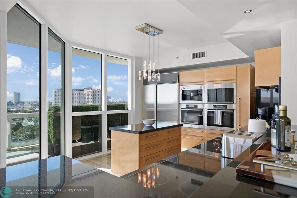 101 South Fort Lauderdale Beach Boulevard, Unit 801 Fort Lauderdale, FL 33316 - Photo 15 of 37