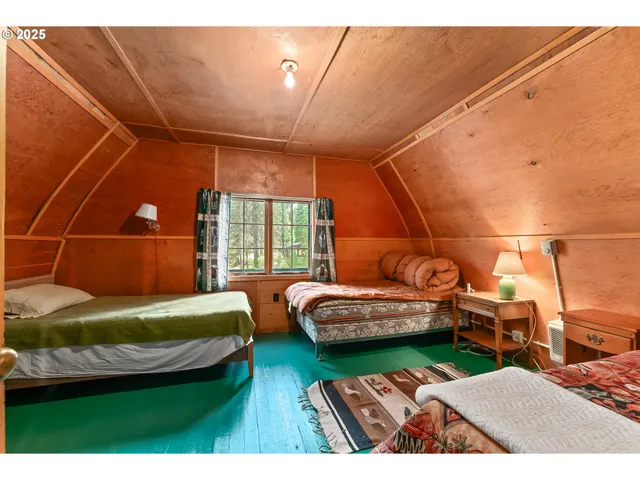 $460,000 | 85 Diamond Lake Loop, Chemult, OR 97731