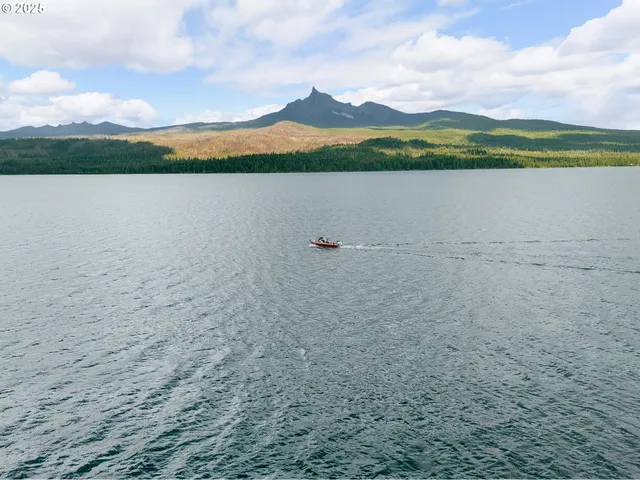 $460,000 | 85 Diamond Lake Loop, Chemult, OR 97731