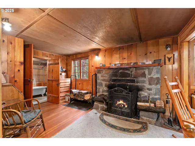 $460,000 | 85 Diamond Lake Loop, Chemult, OR 97731