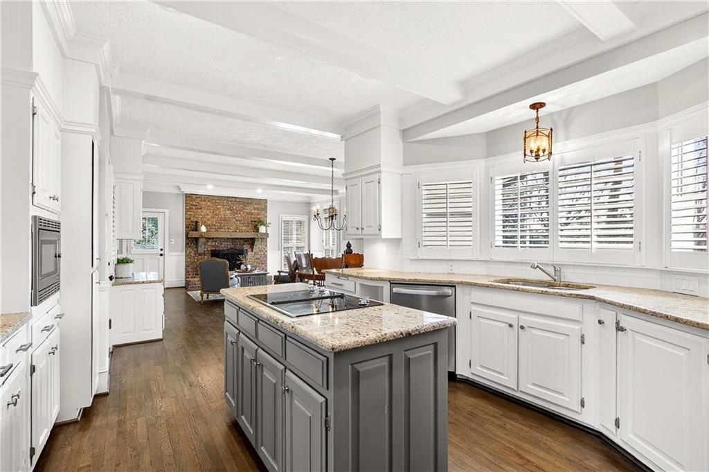 7685 Classic Way Atlanta, GA 30350 - Photo 12 of 52