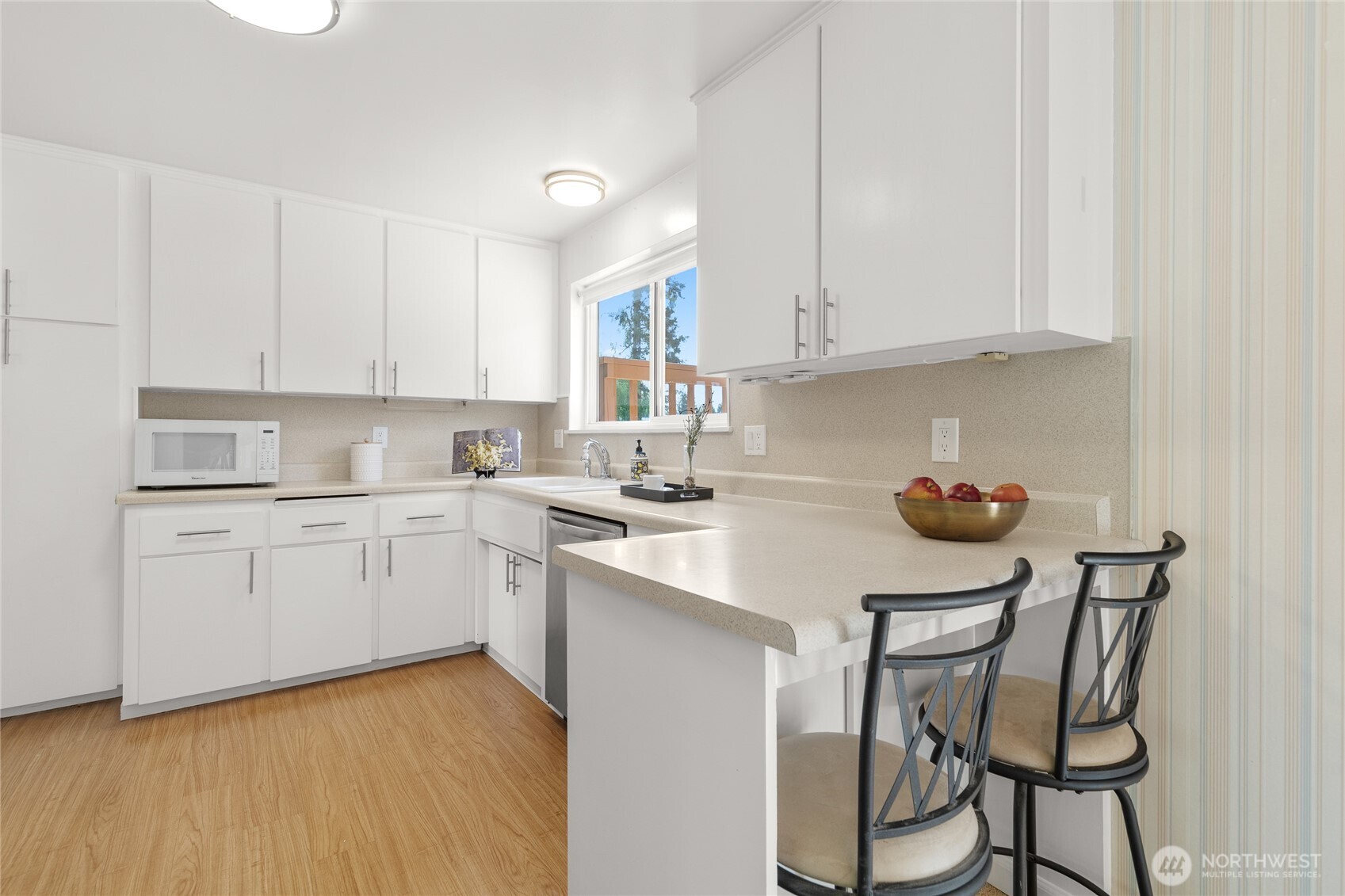 8430 Maple Lane Edmonds, WA 98026 - Photo 12 of 39 Gallery Image 12