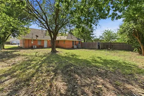 $250,000 | 5824 Kimberly Kay Drive, Fort Worth, TX 76133