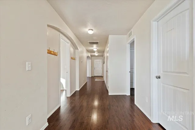 $360,000 | 406 Bridgeport Avenue, Caldwell, ID 83605