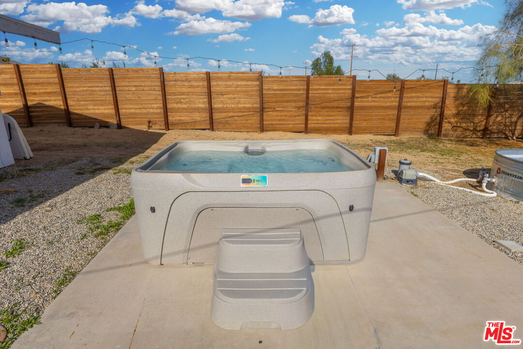 4789 Avenida Del Sol Joshua Tree, CA 92252 - Photo 29 of 37 a view of roof with furniture