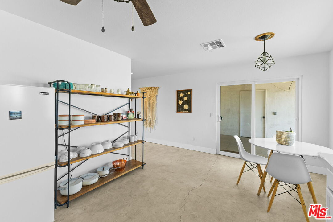 4789 Avenida Del Sol Joshua Tree, CA 92252 - Photo 9 of 37