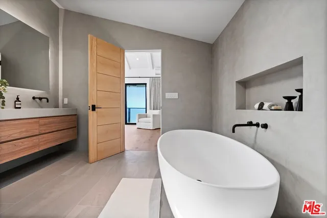 $65,000 | 31376 Broad Beach Road, Malibu, CA 90265