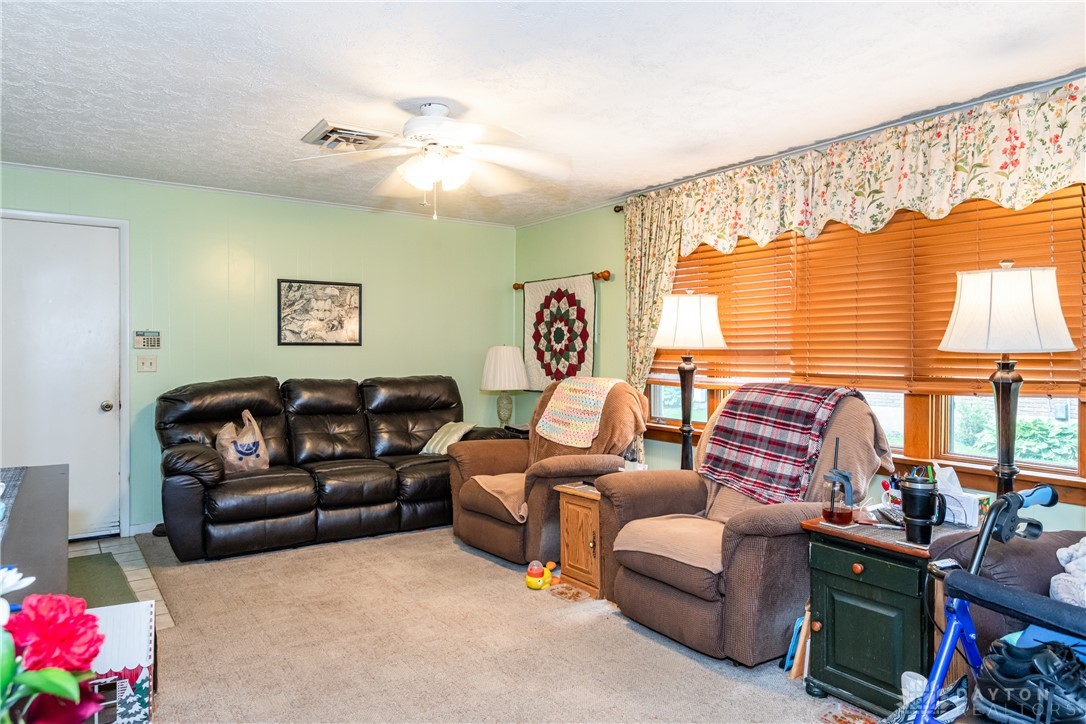 5049 West Enon Road Fairborn, OH 45324 - Photo 32 of 58