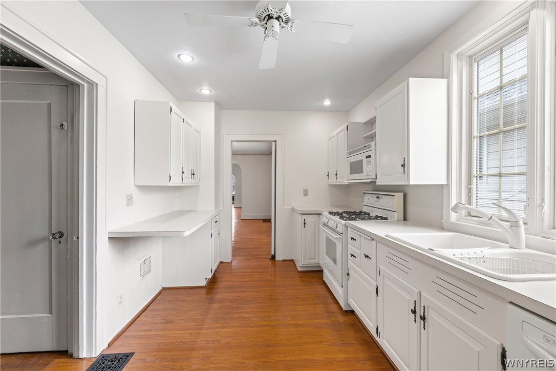 60 Radcliffe Road Buffalo, NY 14214 - Photo 19 of 46