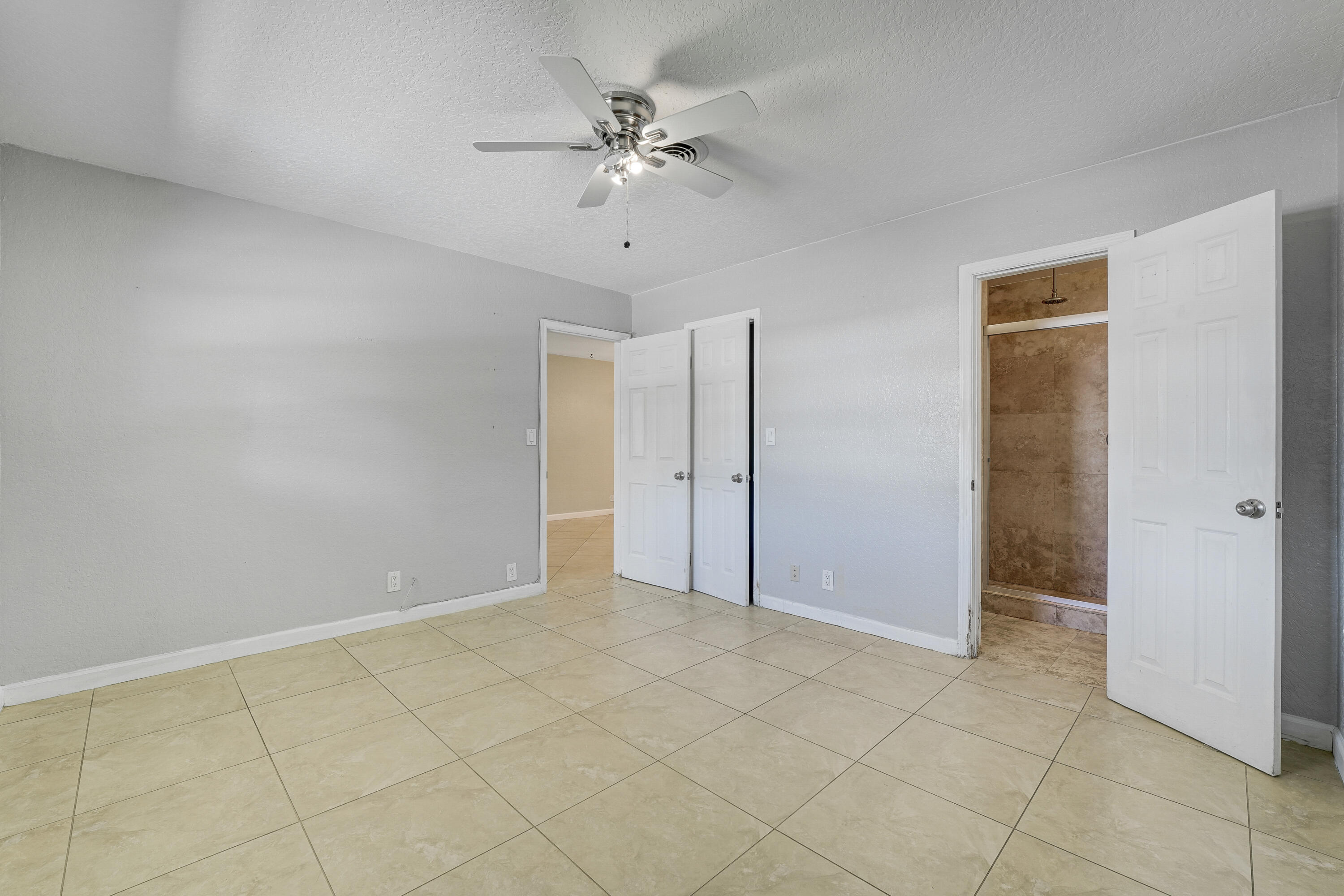 20 Willow Road Tequesta, FL 33469 - Photo 25 of 43 a view of an empty room