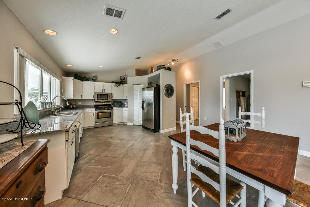 805 Cardinal Road Cocoa, FL 32926 - Photo 5 of 22 IMG_5355