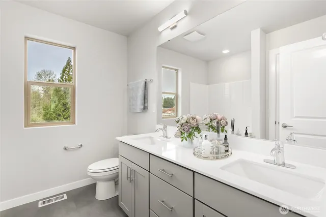 $929,800 | 13302 Southeast 238th Place, Unit 7, Kent, WA 98042