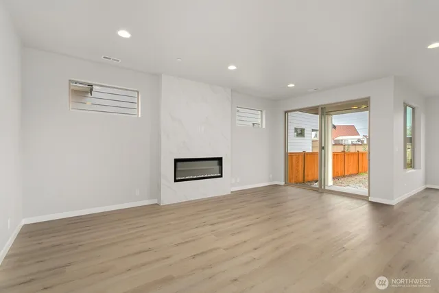 $929,800 | 13302 Southeast 238th Place, Unit 7, Kent, WA 98042