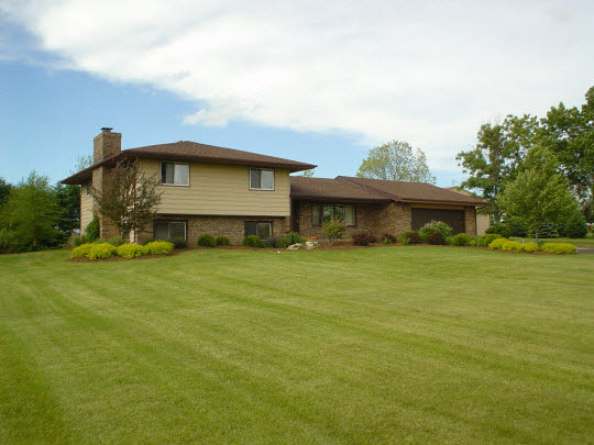 10415 Auburn Road Winnebago, IL 61088 - Photo 1 of 6 Gallery Image 1