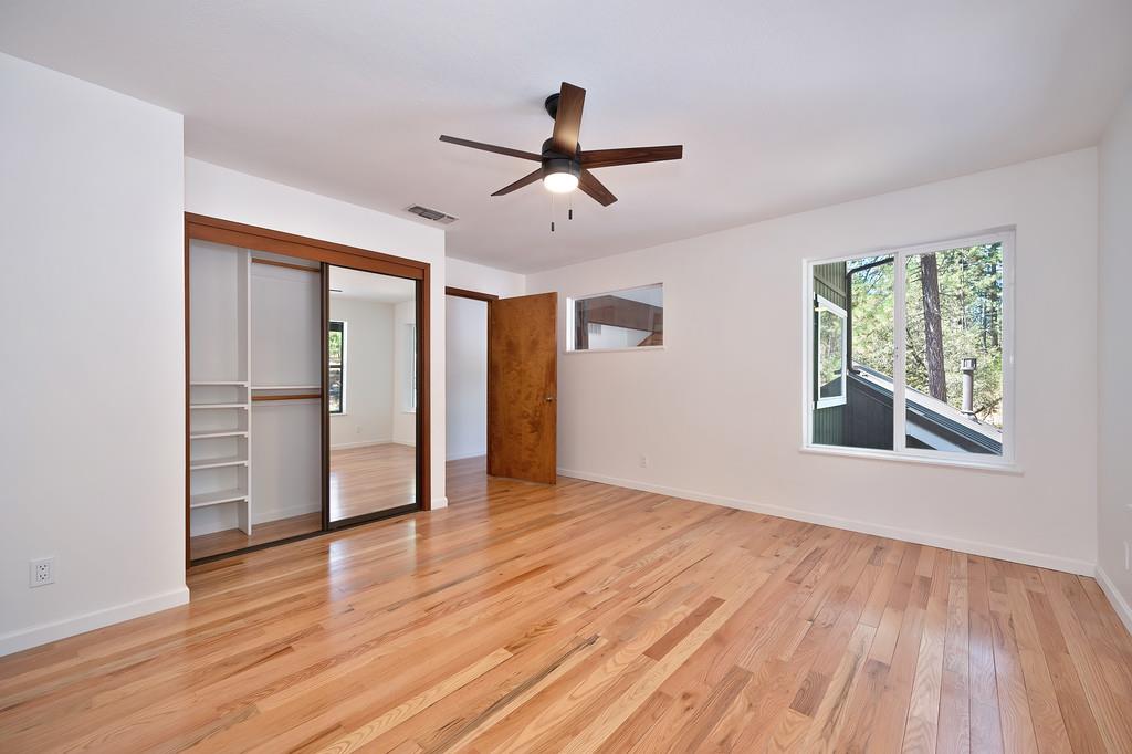 1130 Calen Way Colfax, CA 95713 - Photo 22 of 58 Large master bedroom