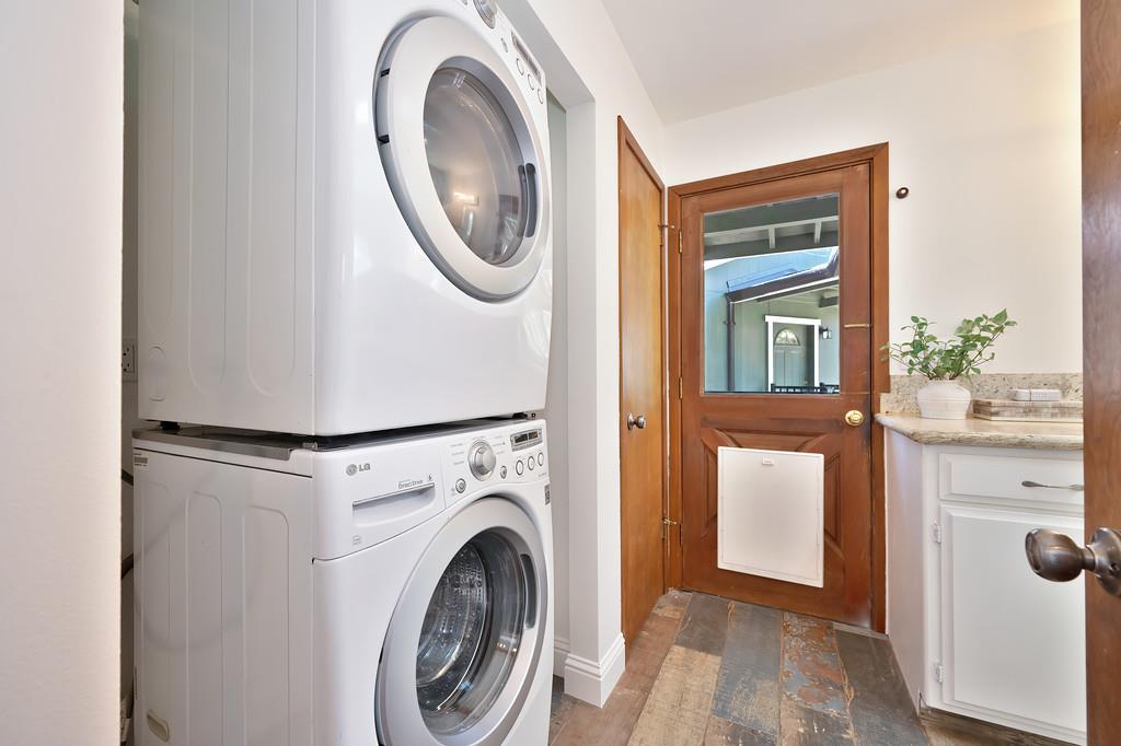 1130 Calen Way Colfax, CA 95713 - Photo 43 of 58 Laundry room