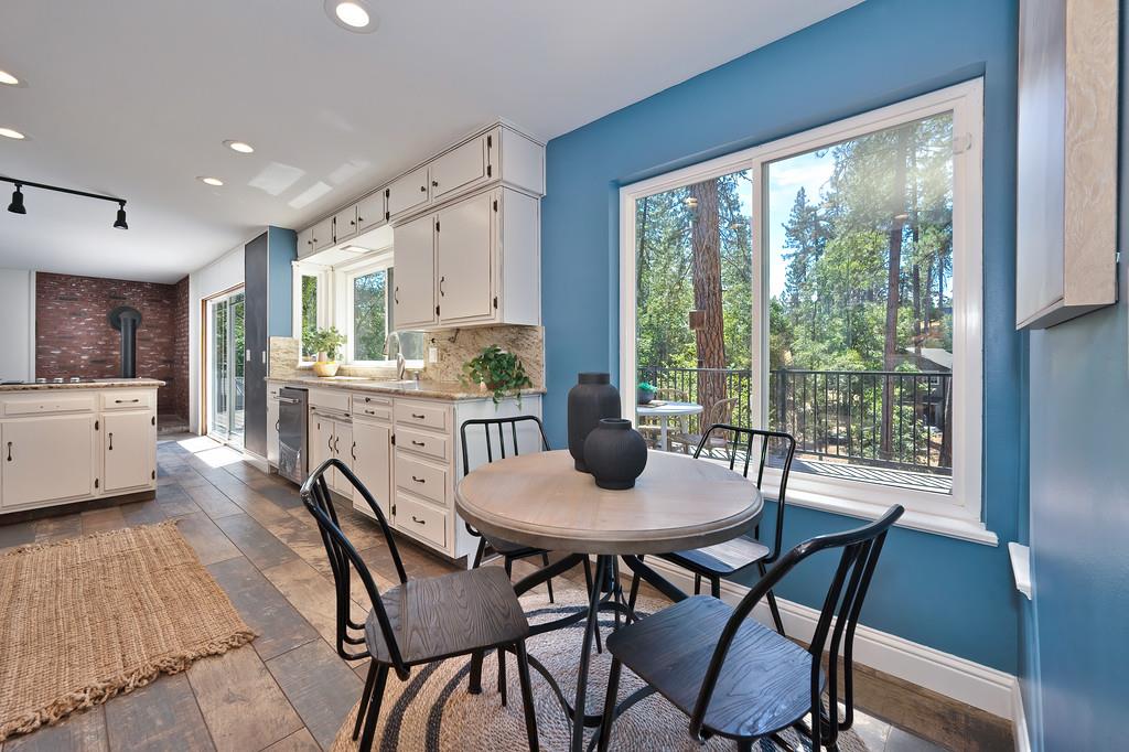 1130 Calen Way Colfax, CA 95713 - Photo 47 of 58 Breakfast with a view!