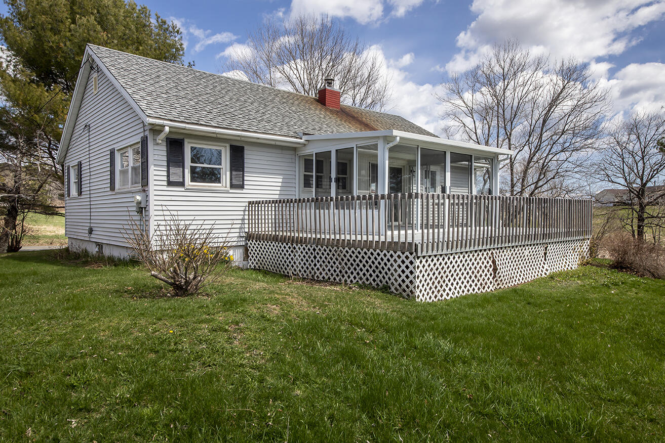 155 West Meadow Road Thomaston, ME 04861 - Photo 3 of 31 155 W Meadow Road Thomaston