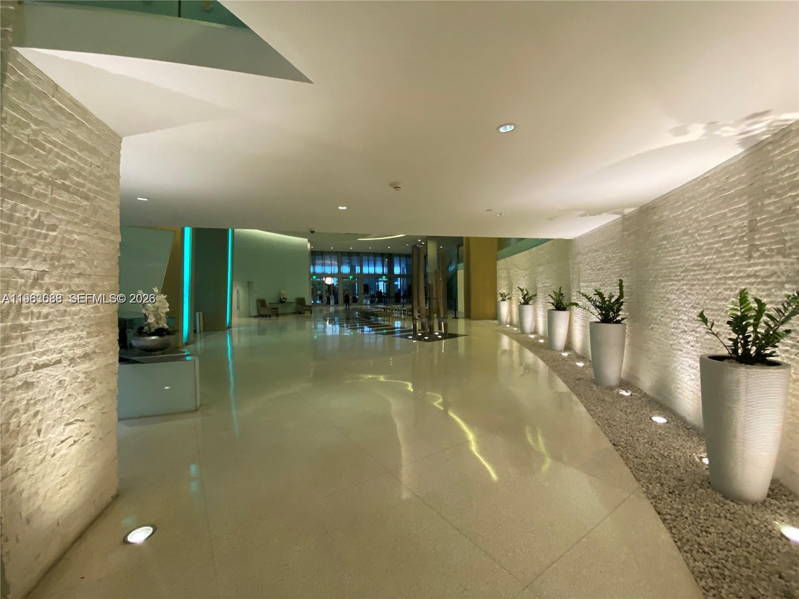 92 Southwest 3rd Street, Unit 1509 Miami, FL 33130 - Photo 18 of 20