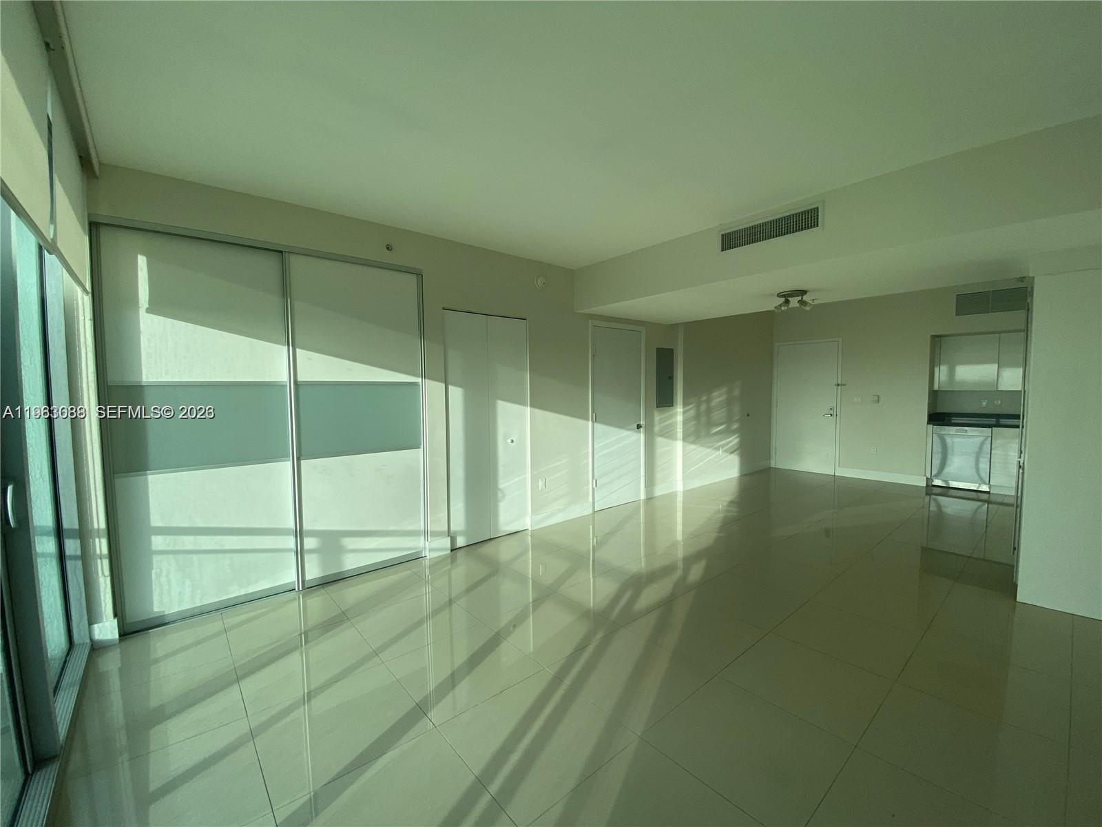 92 Southwest 3rd Street, Unit 1509 Miami, FL 33130 - Photo 3 of 20