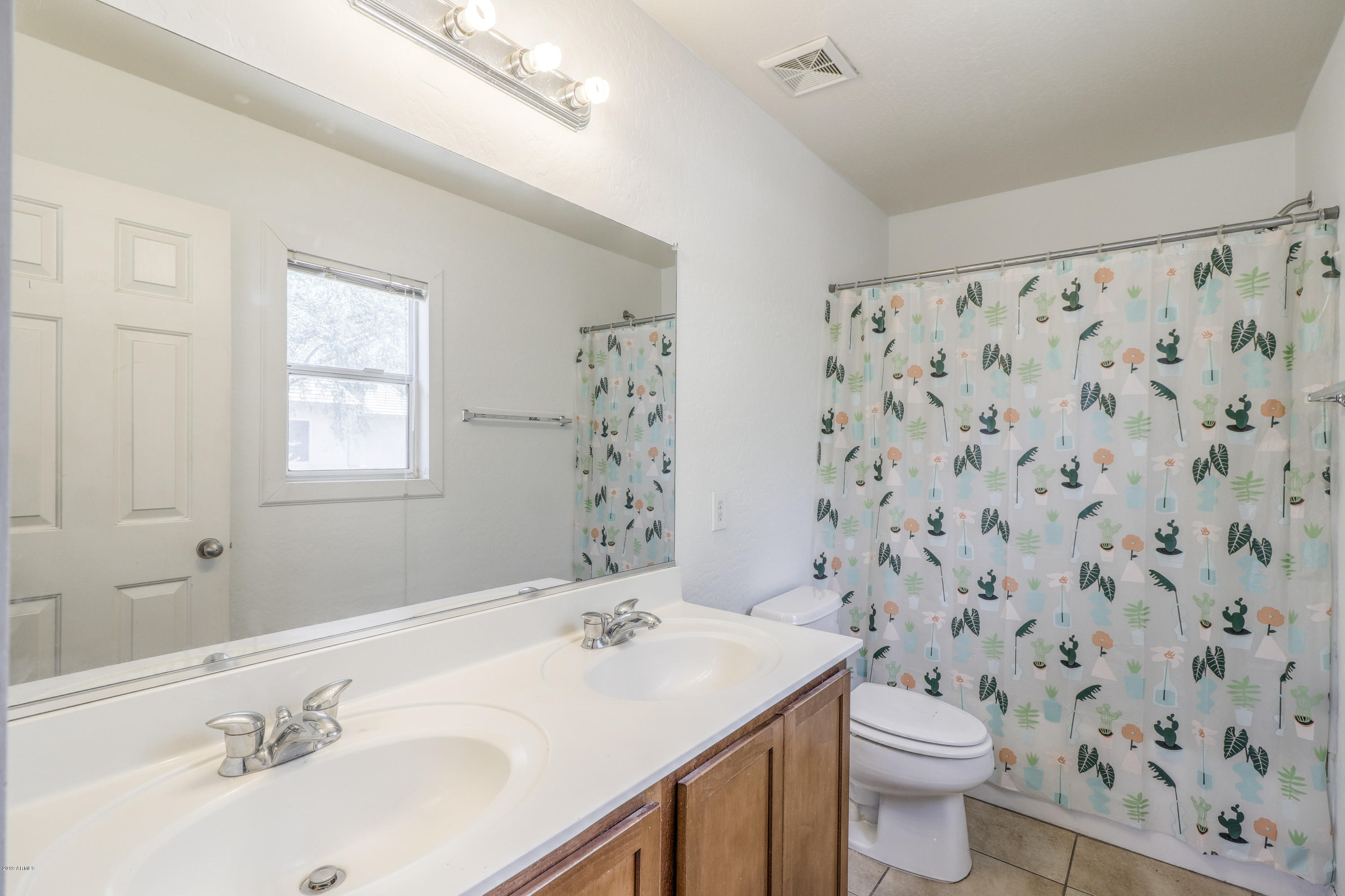 4740 East Silverbell Road San Tan Valley, AZ 85143 - Photo 14 of 25 14 Master Bathroom