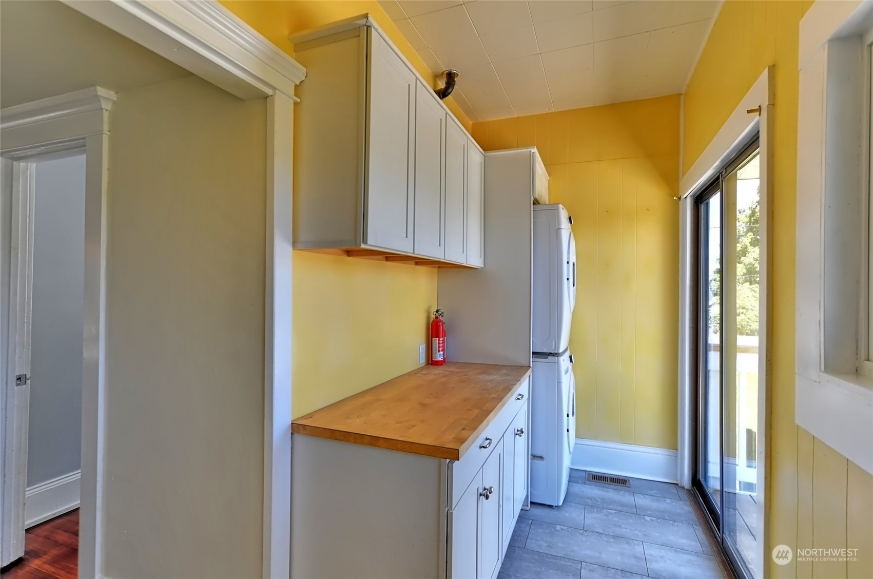 2427 Rockefeller Avenue Everett, WA 98201 - Photo 16 of 40