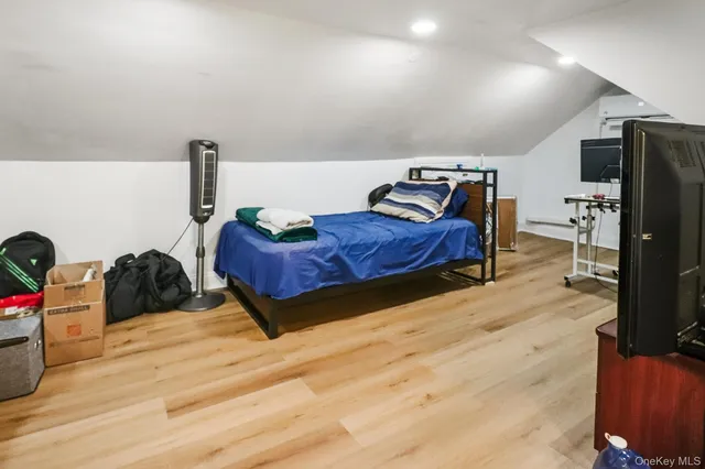 $989,000 | 112-02 Witthoff Avenue | Bellaire Estates