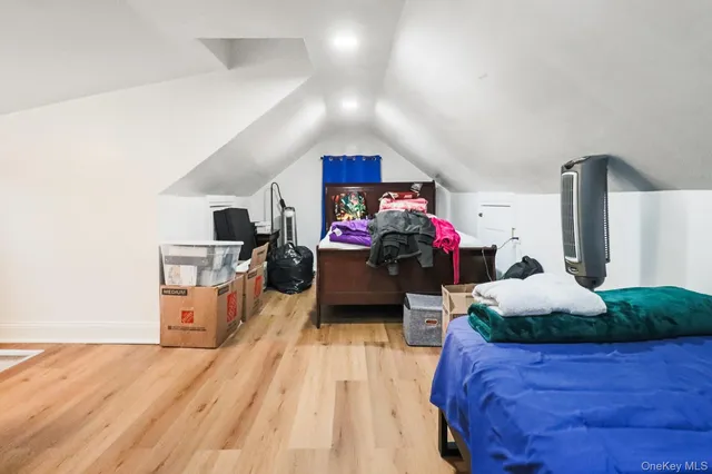 $989,000 | 112-02 Witthoff Avenue | Bellaire Estates